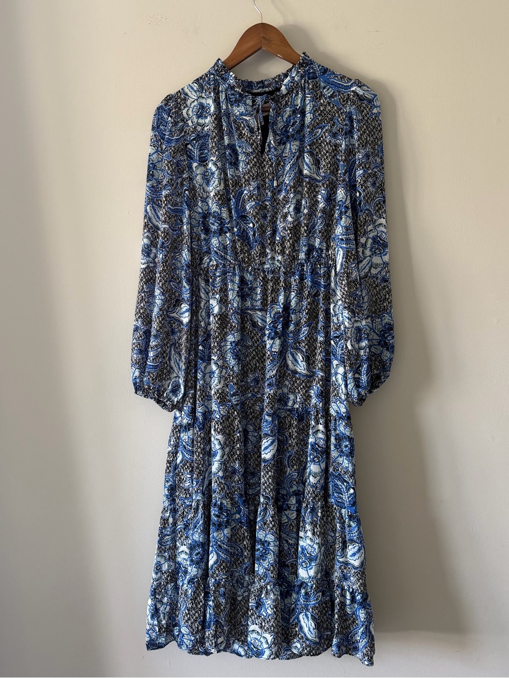 Philosophy Navy, Black & White Floral Long Sleeve Tiered Midi Dress NWT Size S